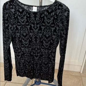 💐Simons Black Fitted Graphic Blouse